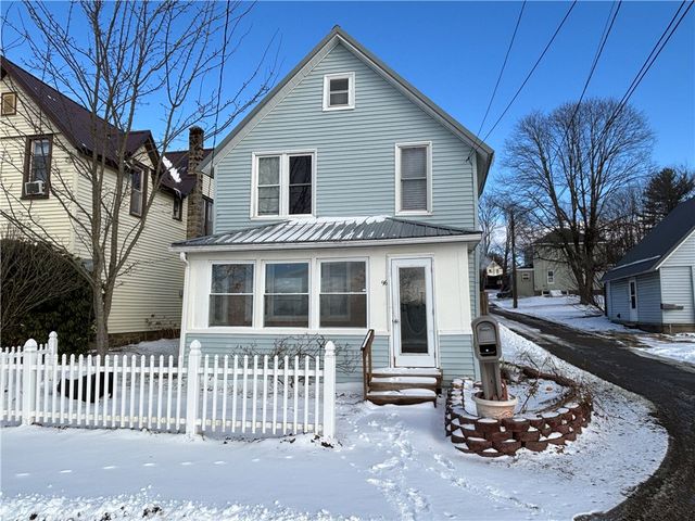 96 Yarnell Street, Kane Boro, PA 16735