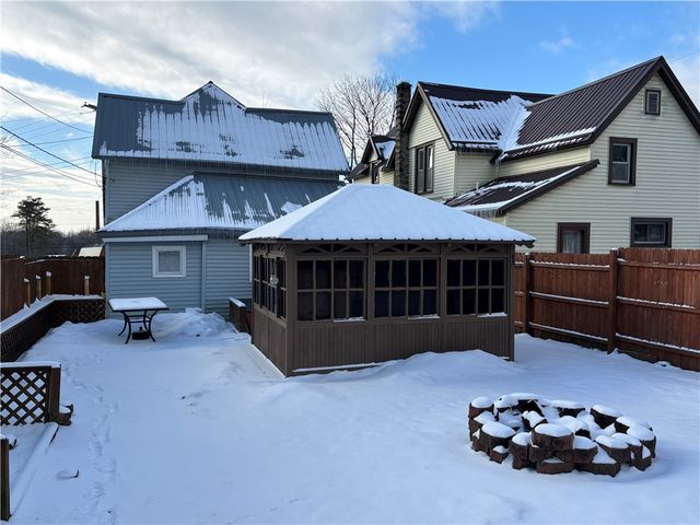 96 Yarnell Street, Kane Boro, PA 16735