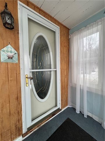 96 Yarnell Street, Kane Boro, PA 16735