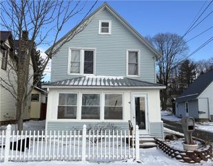 96 Yarnell Street, Kane Boro, PA 16735