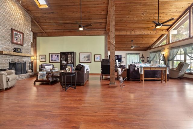 285 LAKEVIEW DRIVE, Tarpon Springs, FL 34689