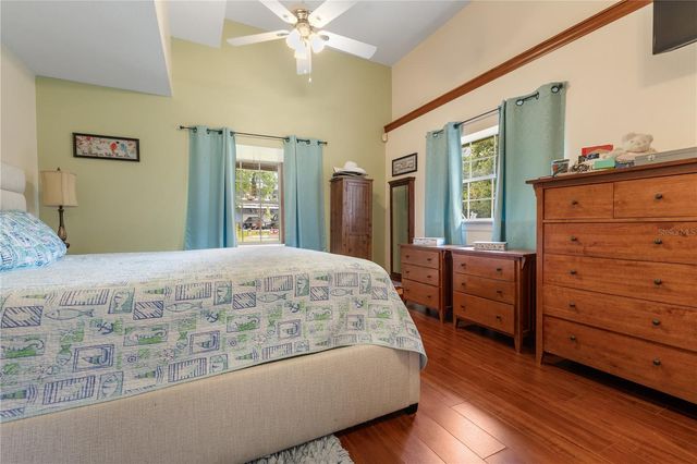 285 LAKEVIEW DRIVE, Tarpon Springs, FL 34689