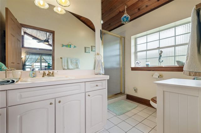 285 LAKEVIEW DRIVE, Tarpon Springs, FL 34689