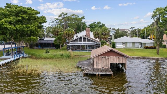 285 LAKEVIEW DRIVE, Tarpon Springs, FL 34689