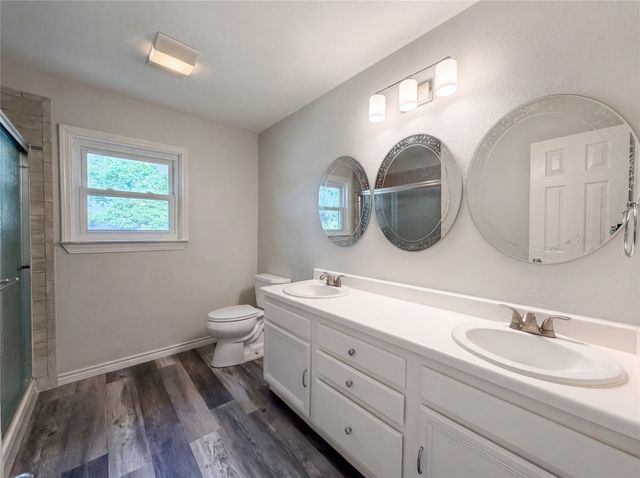 801 Cannon Drive, Euless, TX 76040