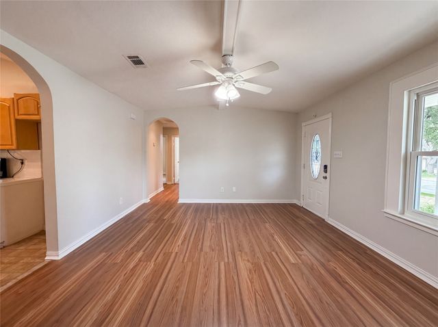 801 Cannon Drive, Euless, TX 76040