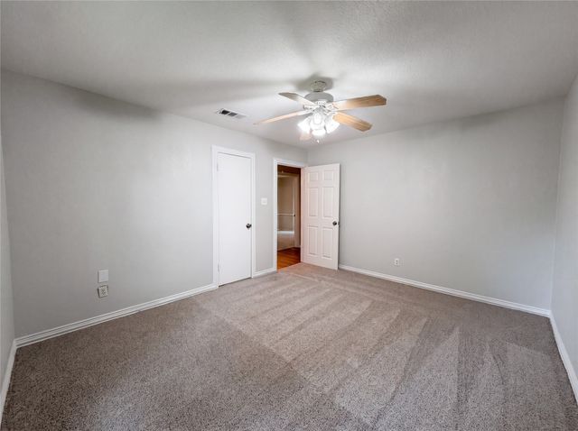 801 Cannon Drive, Euless, TX 76040