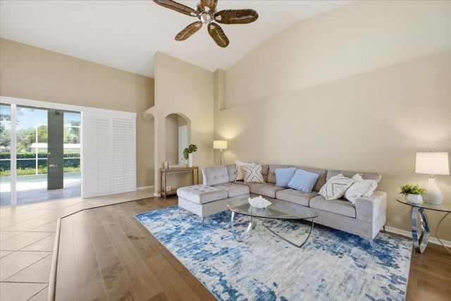 2726 VALENCIA GROVE DRIVE, Valrico, FL 33596
