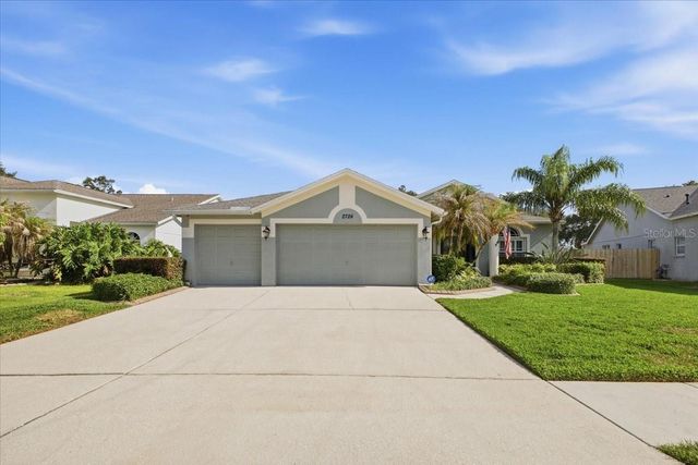 2726 VALENCIA GROVE DRIVE, Valrico, FL 33596