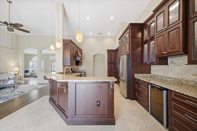 2726 VALENCIA GROVE DRIVE, Valrico, FL 33596