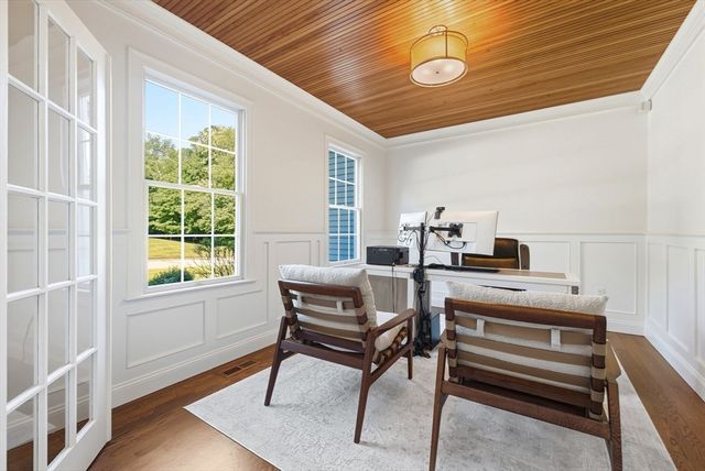 19 High Ridge Rd, Topsfield, MA 01983