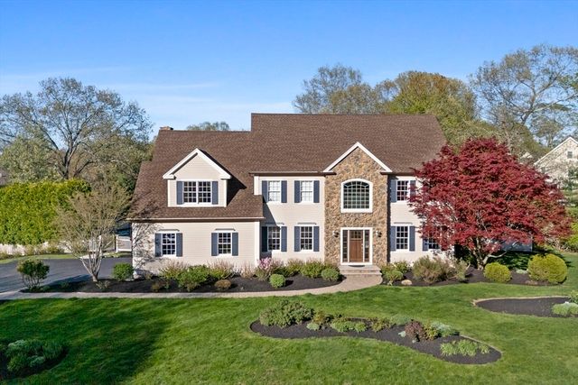 19 High Ridge Rd, Topsfield, MA 01983