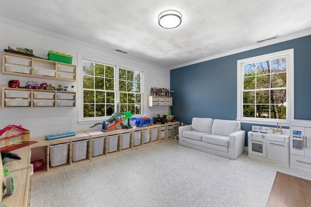 19 High Ridge Rd, Topsfield, MA 01983