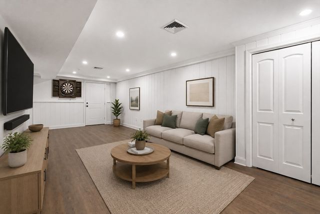 19 High Ridge Rd, Topsfield, MA 01983