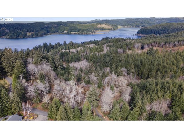 0 Finch Ln., North Bend, OR 97459