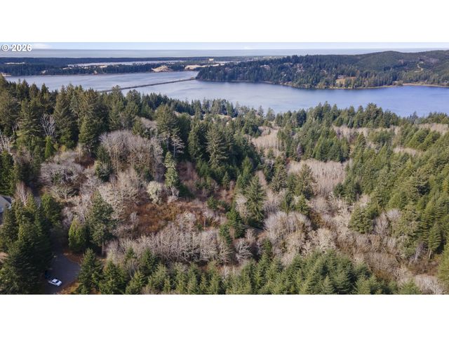 0 Finch Ln., North Bend, OR 97459