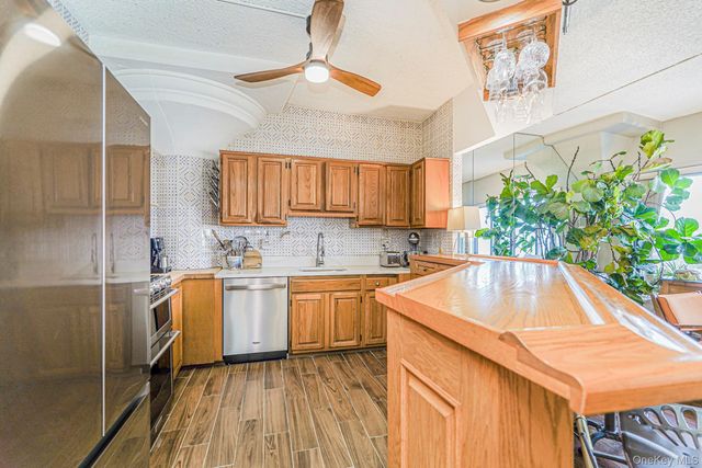 10 Bay Street Landing 5J, Staten Island, NY 10301