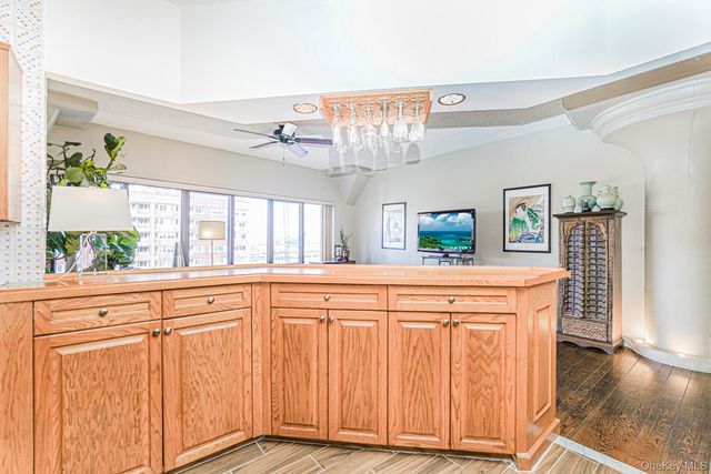 10 Bay Street Landing 5J, Staten Island, NY 10301