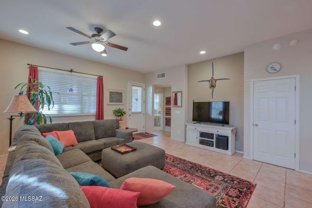 10373 E Loveless Gardner Lane, Tucson, AZ 85747