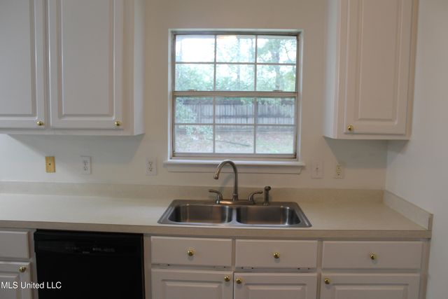 115 Dogwood Hill Drive, Florence, MS 39073