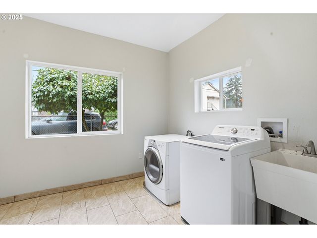 3524 Se 119TH Ave, Portland, OR 97266