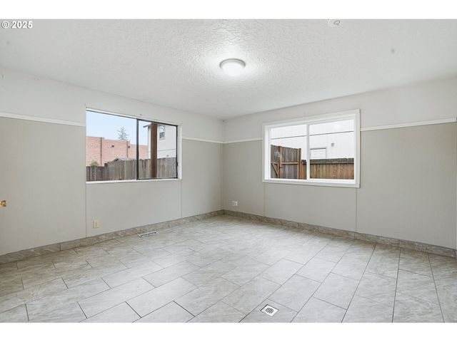 3524 Se 119TH Ave, Portland, OR 97266