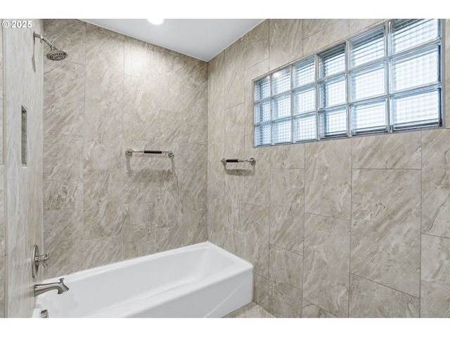 3524 Se 119TH Ave, Portland, OR 97266