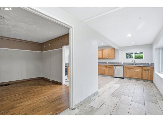 3524 Se 119TH Ave, Portland, OR 97266