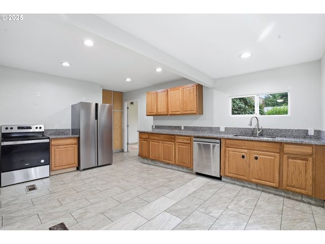 3524 Se 119TH Ave, Portland, OR 97266