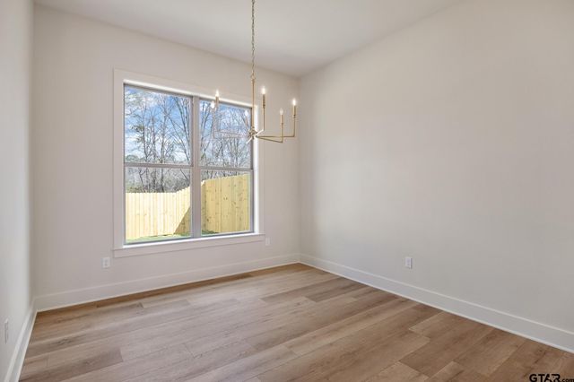 15083 Sweet Springs Dr, Tyler, TX 75703