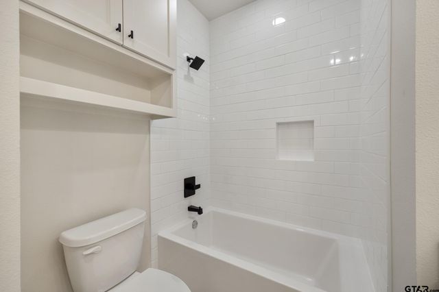 15083 Sweet Springs Dr, Tyler, TX 75703