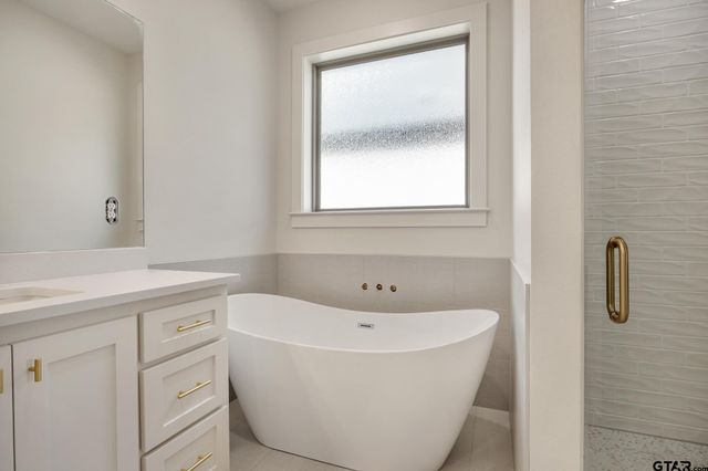 15083 Sweet Springs Dr, Tyler, TX 75703