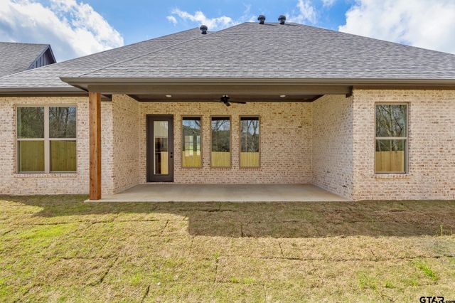 15083 Sweet Springs Dr, Tyler, TX 75703