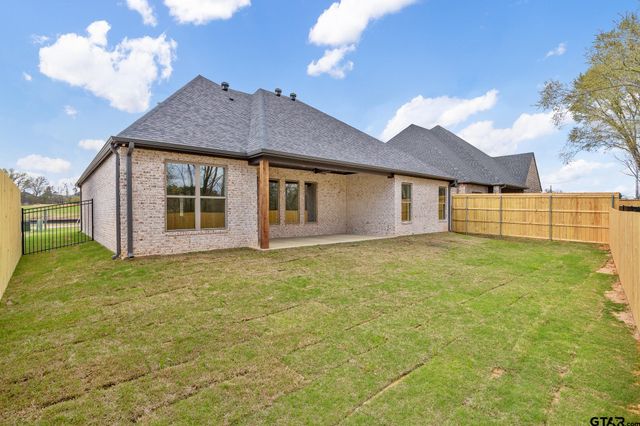 15083 Sweet Springs Dr, Tyler, TX 75703
