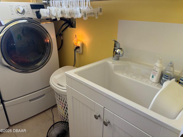 121 Florida Shores Boulevard, Daytona Beach, FL 32118