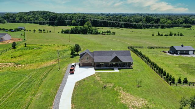 237 Burns Rd, Shelbyville, TN 37160