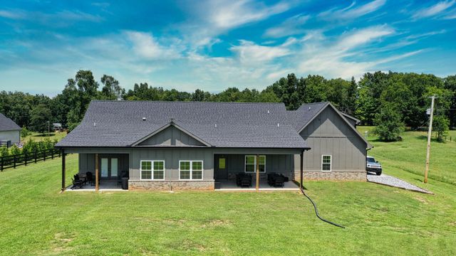 237 Burns Rd, Shelbyville, TN 37160