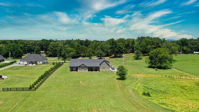 237 Burns Rd, Shelbyville, TN 37160