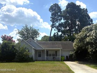 2422 White Road, Wilmington, NC 28411