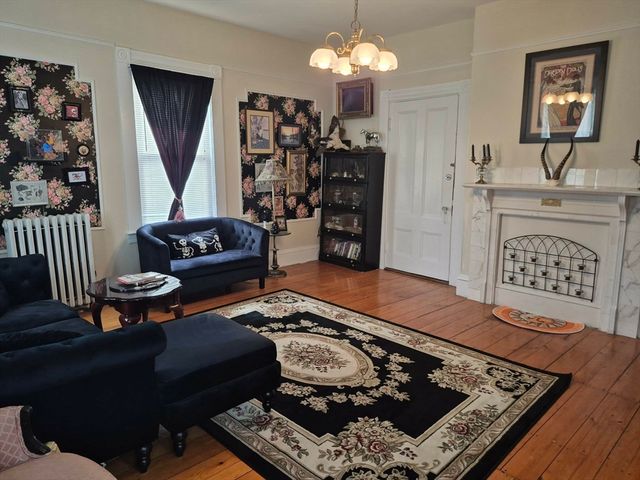 445 Beech Street 1, Boston, MA 02131