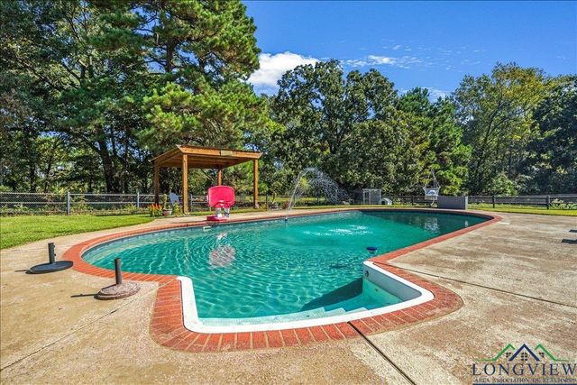 7371 FM 2204, Kilgore, TX 75662