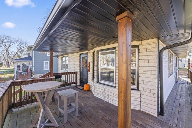 341 W 4th STREET, Oconomowoc, WI 53066