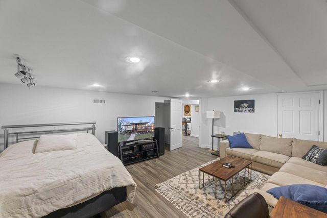 341 W 4th STREET, Oconomowoc, WI 53066