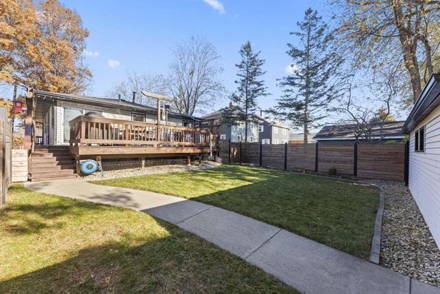 341 W 4th STREET, Oconomowoc, WI 53066