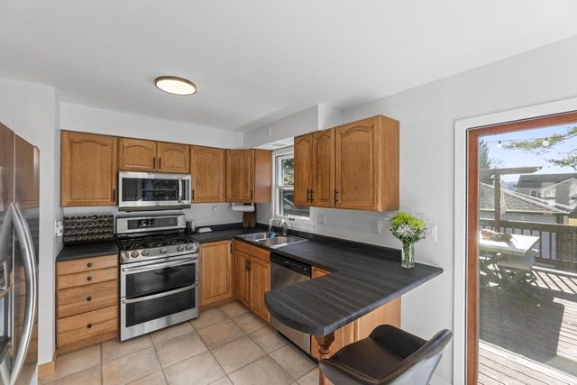 341 W 4th STREET, Oconomowoc, WI 53066