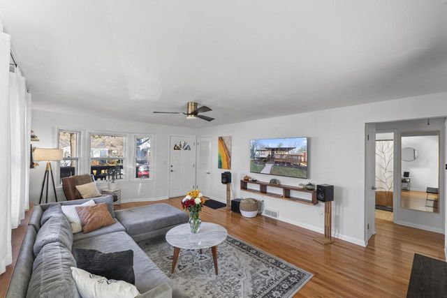 341 W 4th STREET, Oconomowoc, WI 53066