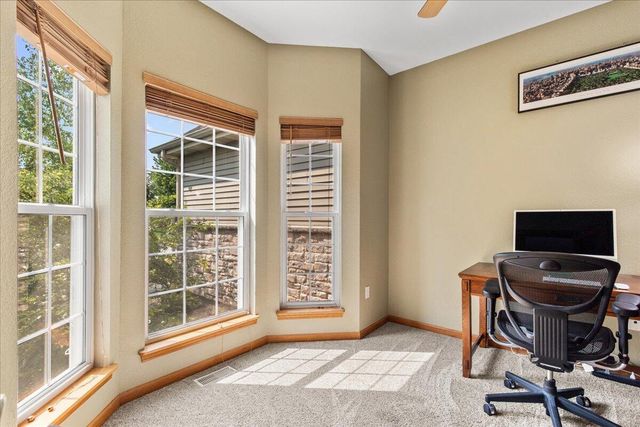 700 Creekwood DRIVE, West Bend, WI 53095