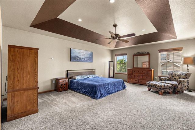 700 Creekwood DRIVE, West Bend, WI 53095