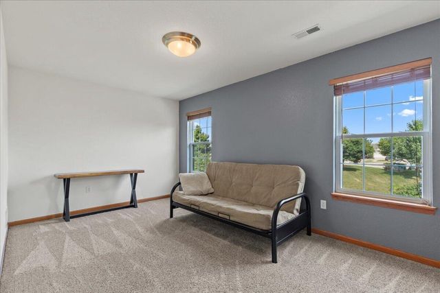 700 Creekwood DRIVE, West Bend, WI 53095