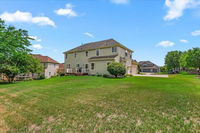 700 Creekwood DRIVE, West Bend, WI 53095